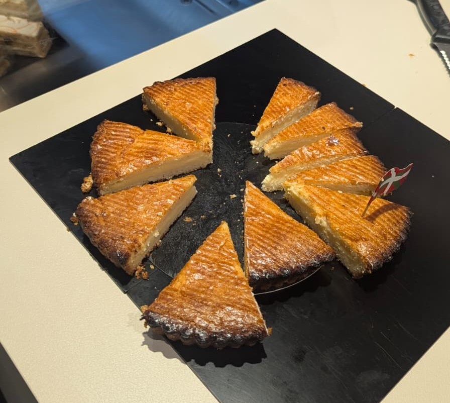 Pastel Vasco: Historia, tradición y dónde probarlo en San Sebastián